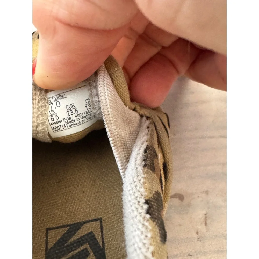 Van's Cheetah print Slide in Sneakers Skate Toddlers Size 7 surf